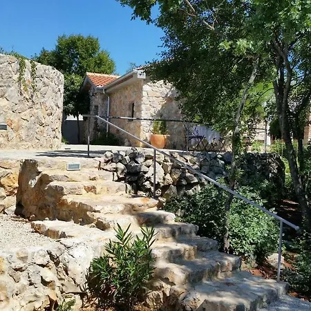 Dom wakacyjny Family Friendly House With A Swimming Pool Bajcici, Krk - 17257 Malinska